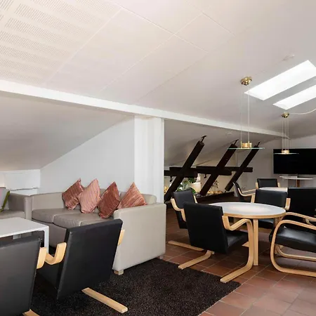 Radisson Blu Aleksanteri Hotel, Hotell